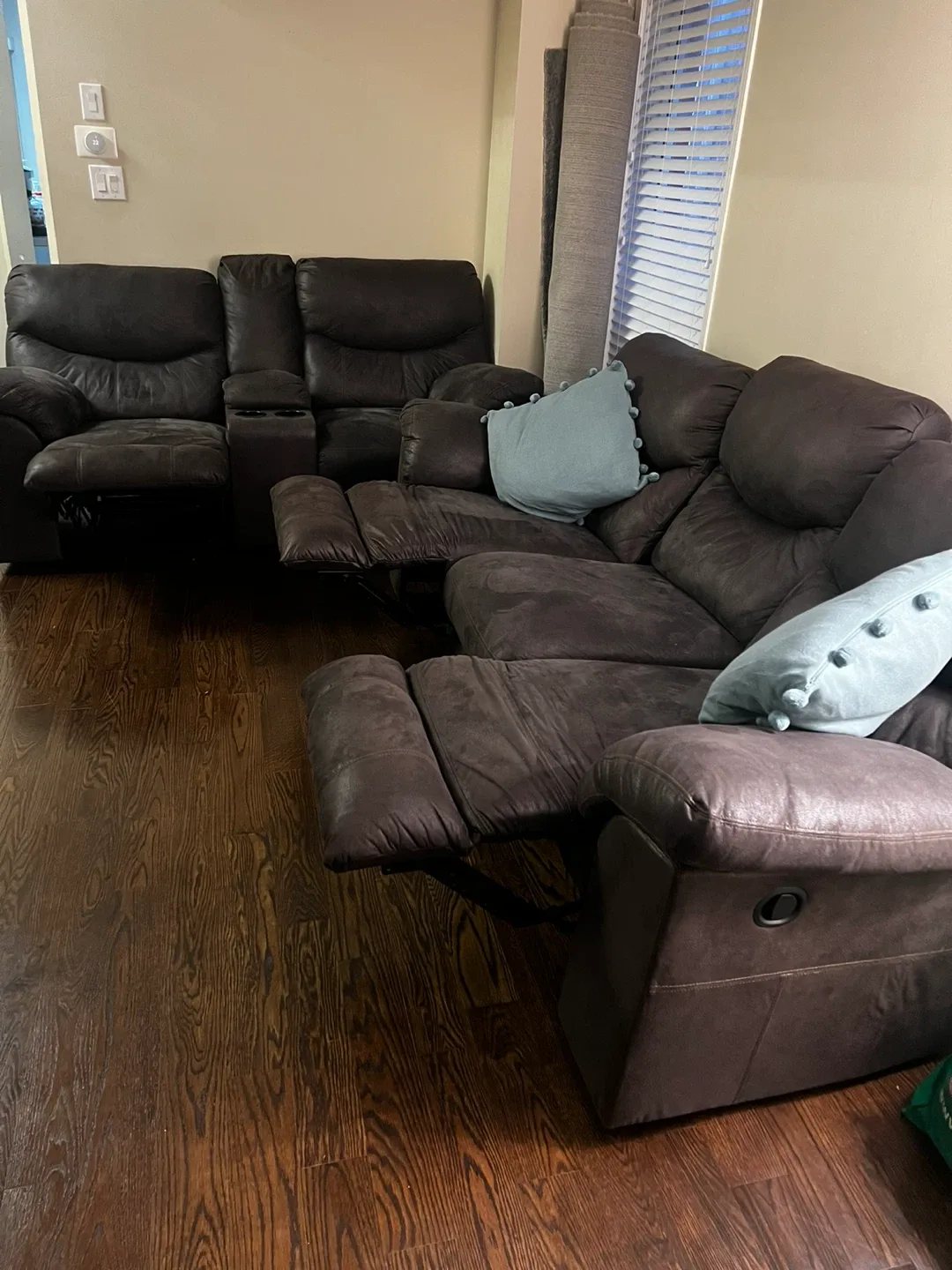 Brown Reclining Sectional Sofa image indicator(4)