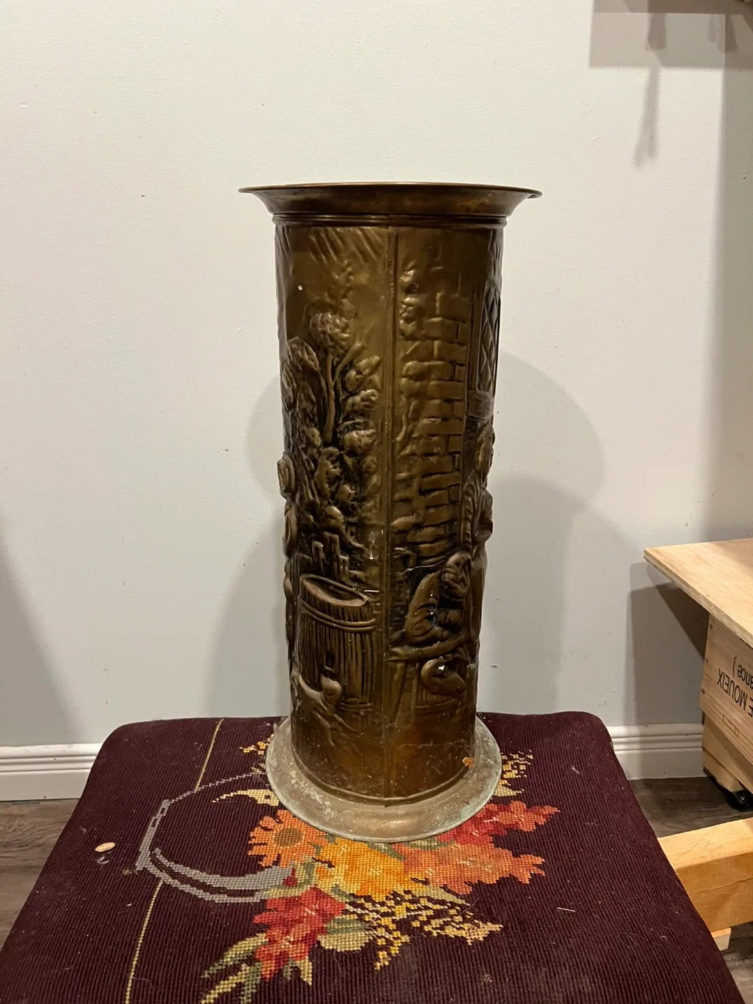 Vintage Embossed Brass Umbrella Stand image indicator(5)