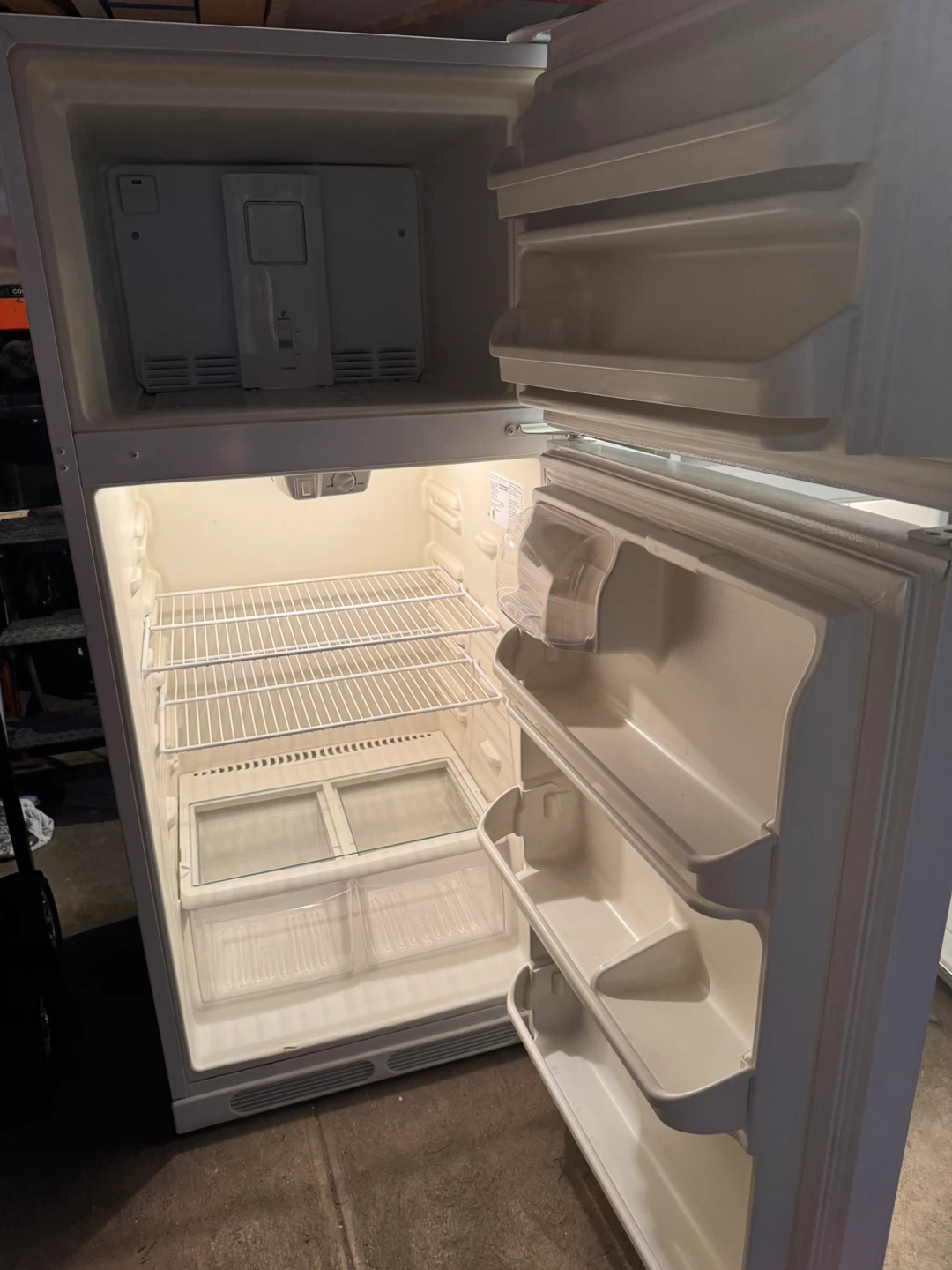 Frigidaire White Refrigerator - photo 4