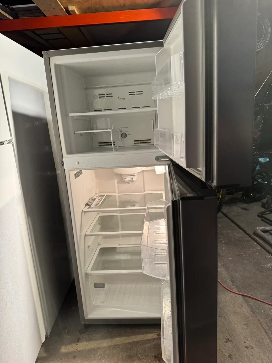 Frigidaire White Refrigerator image indicator(3)