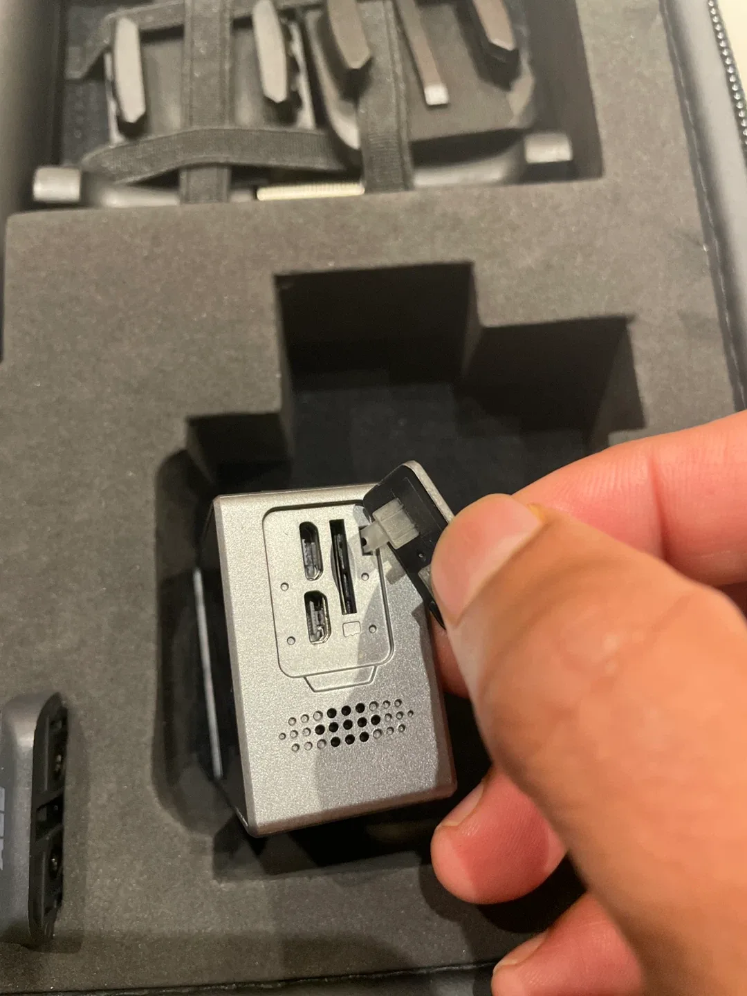 AEE Action Camera with Accessories image indicator(4)