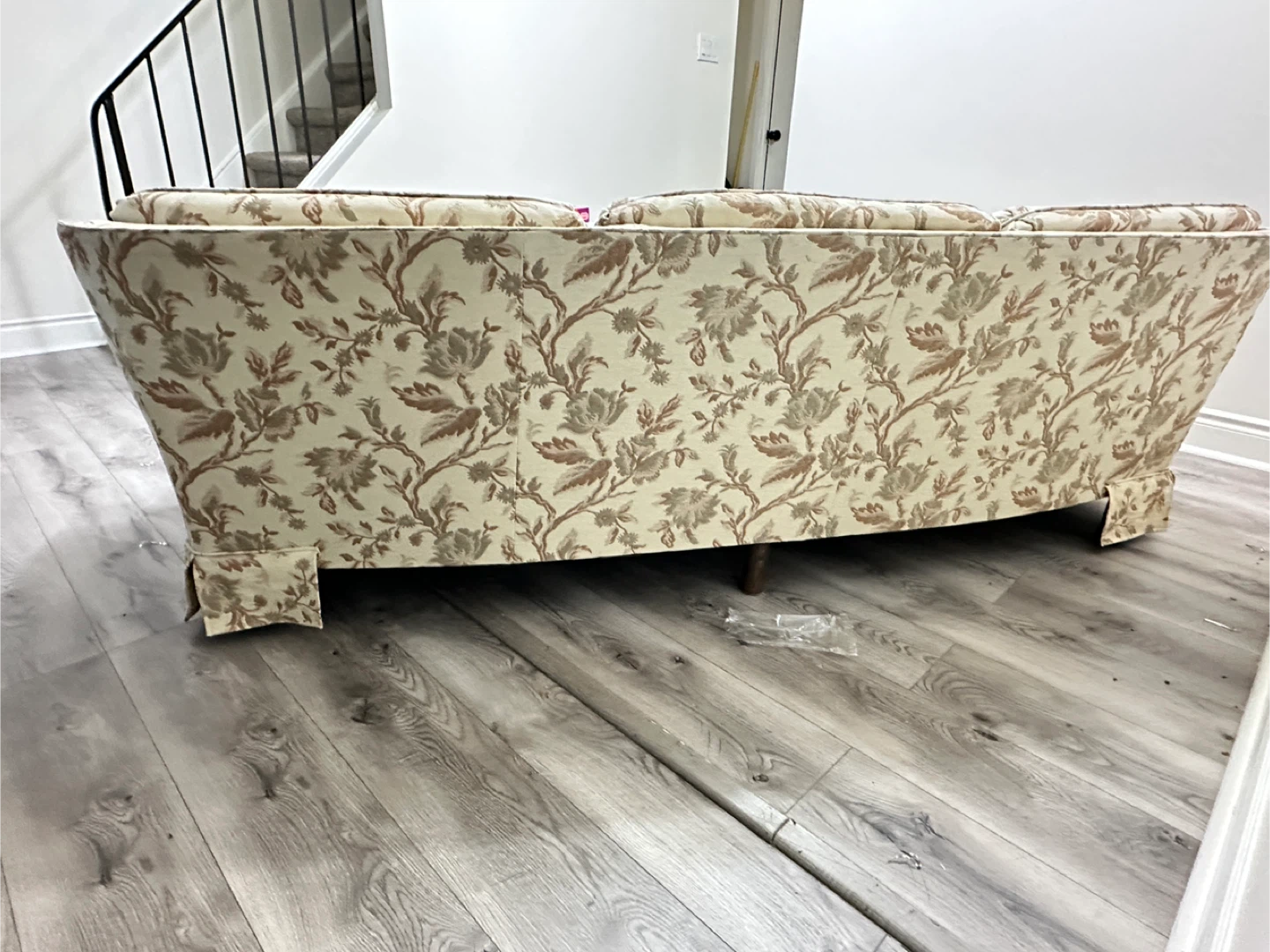 Floral Patterned Three-Seat Sofa - photo 5