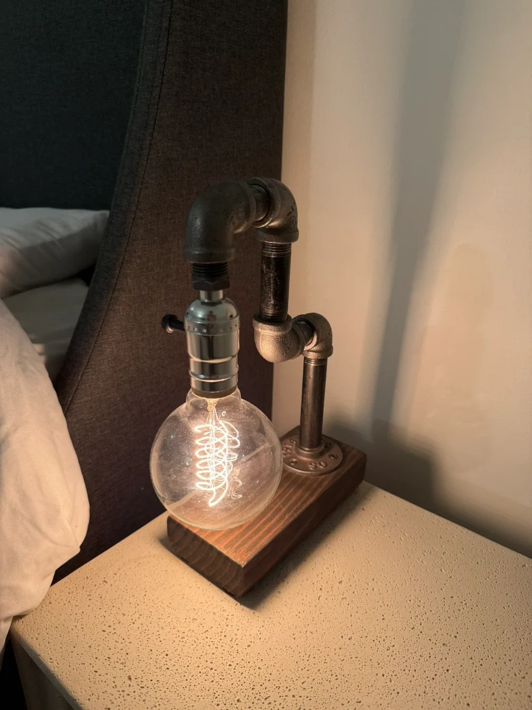 Industrial Pipe Table Lamp image indicator(2)