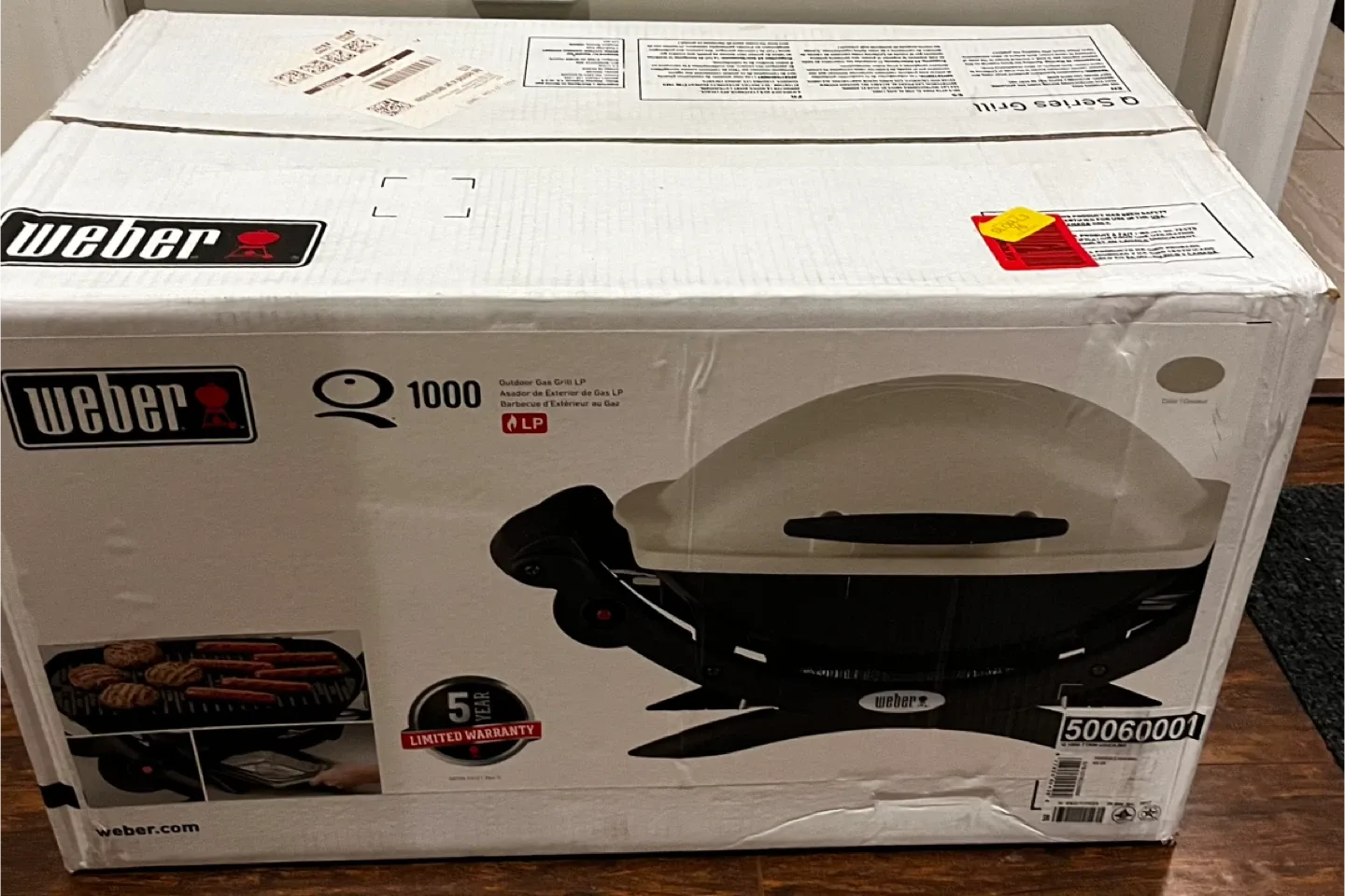 Weber Q 1000 Outdoor Gas Grill LP - New in Box!