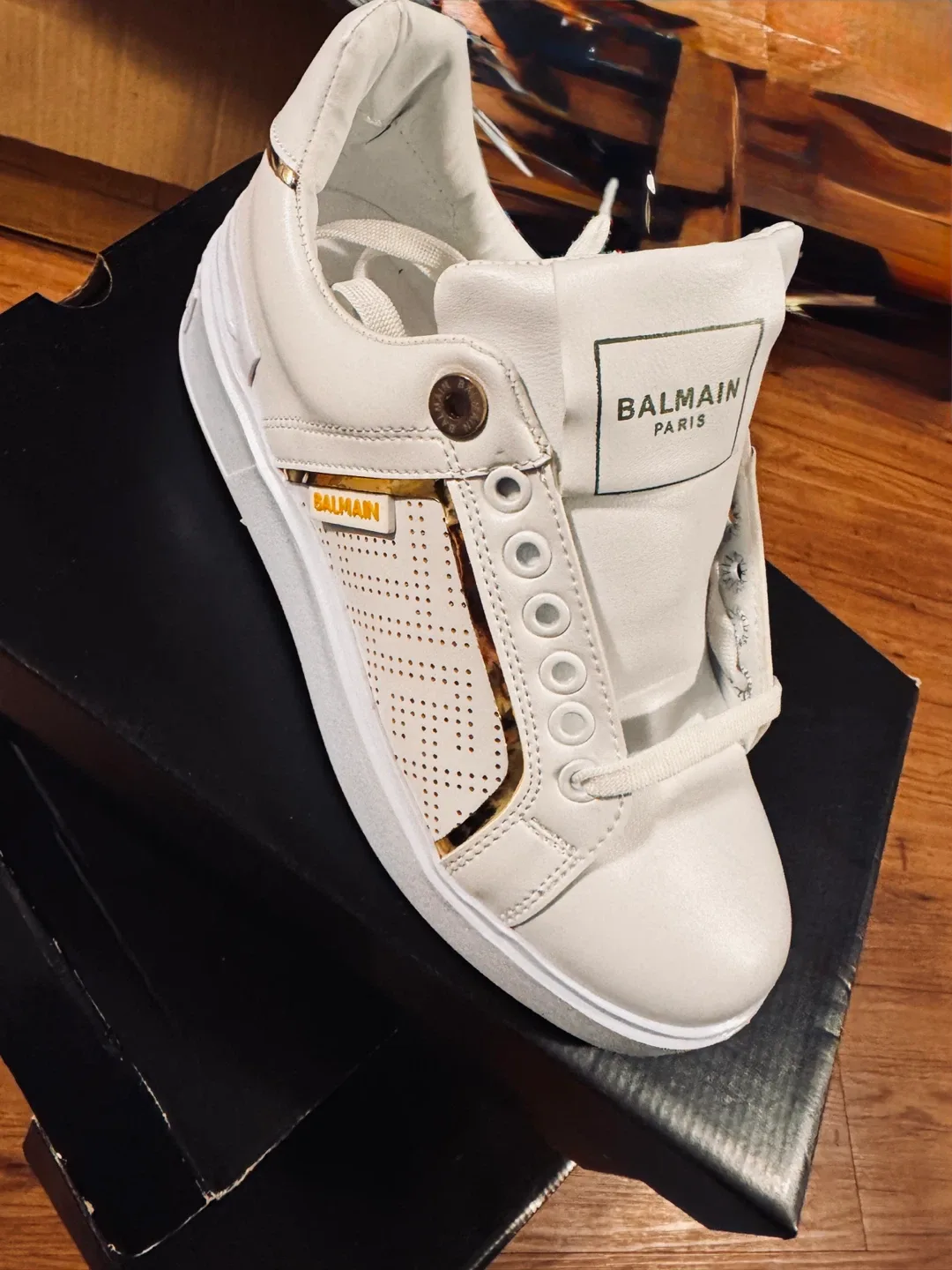 Balmain Paris White Leather Sneakers image indicator(2)