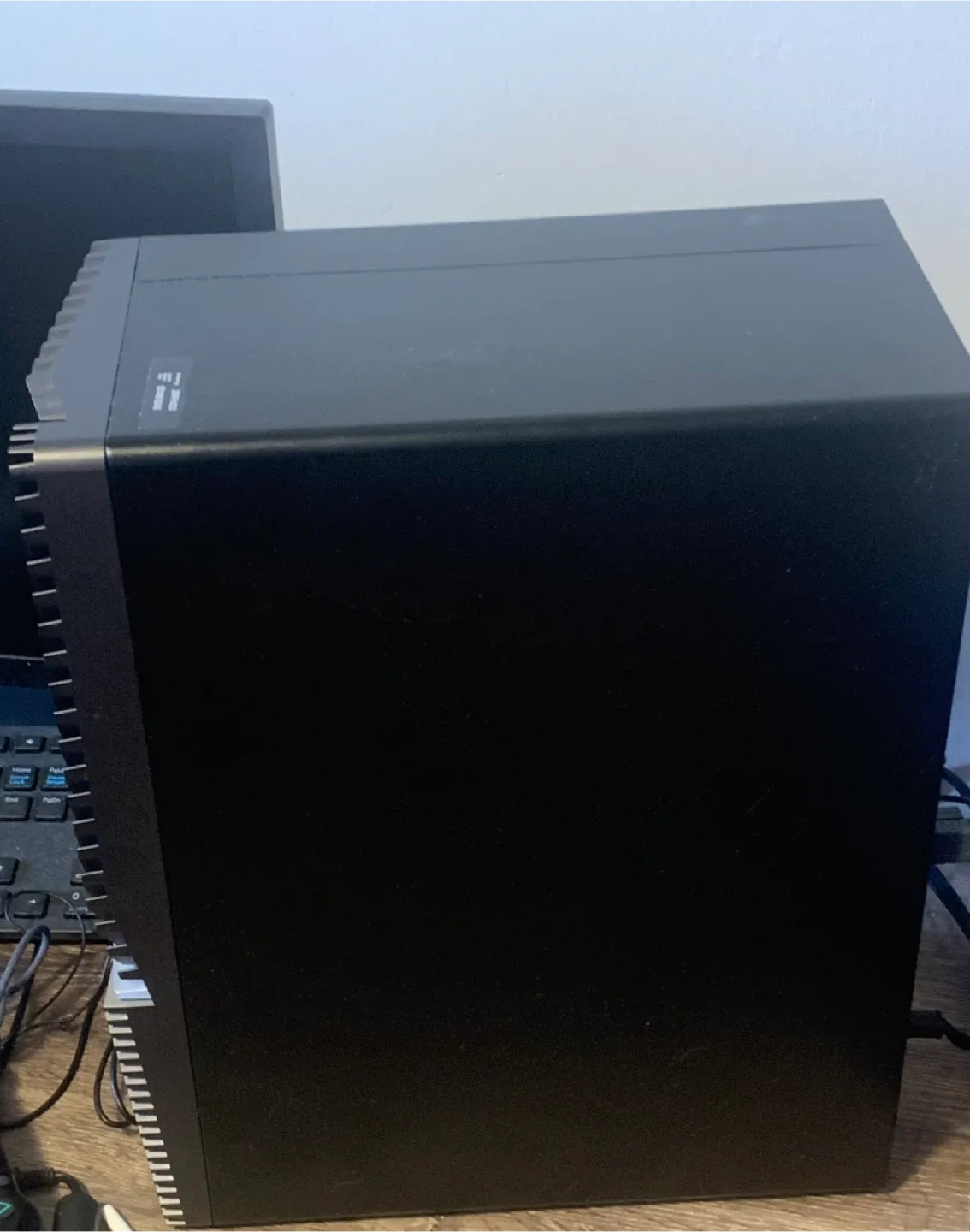 Dell G5 5000 Gaming Desktop PC image indicator(2)