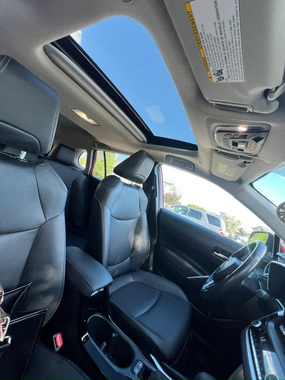 Toyota Corolla Cross SUV image indicator(6)