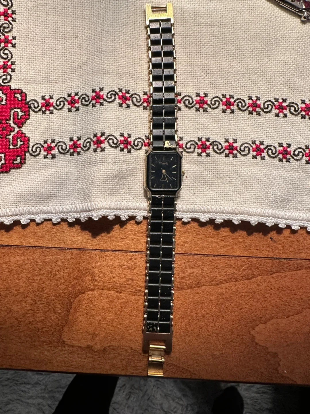 Assorted Women's Watches image indicator(3)