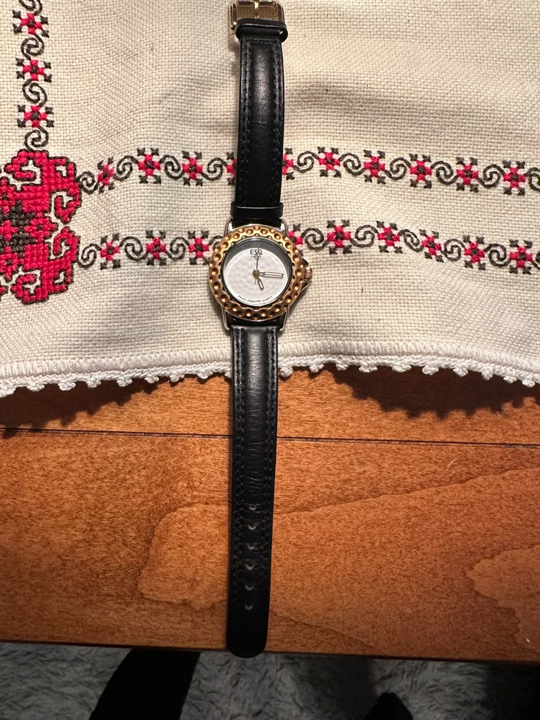 Assorted Women's Watches image indicator(4)