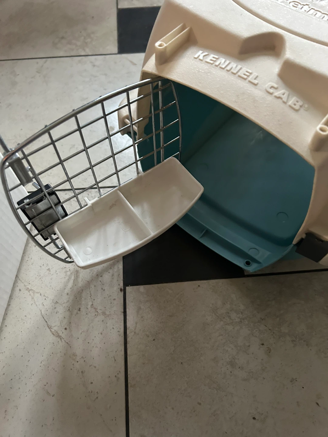 Cat kennel Bundle - Catnip, Toys, Treats & Tunnel - photo 4