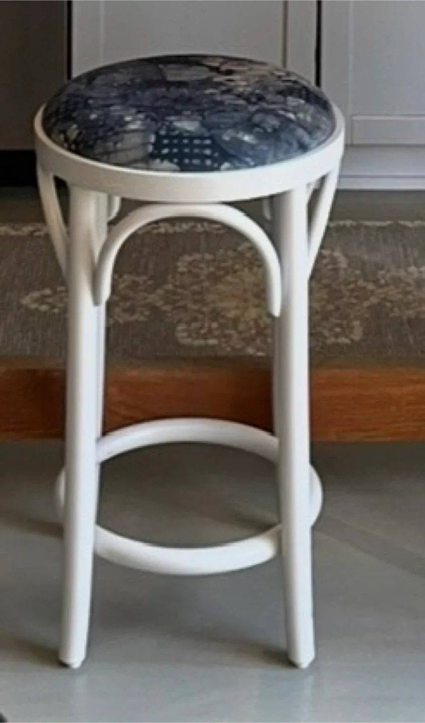 Set of 3 Authentic Ton Era Counter Stools image indicator(4)