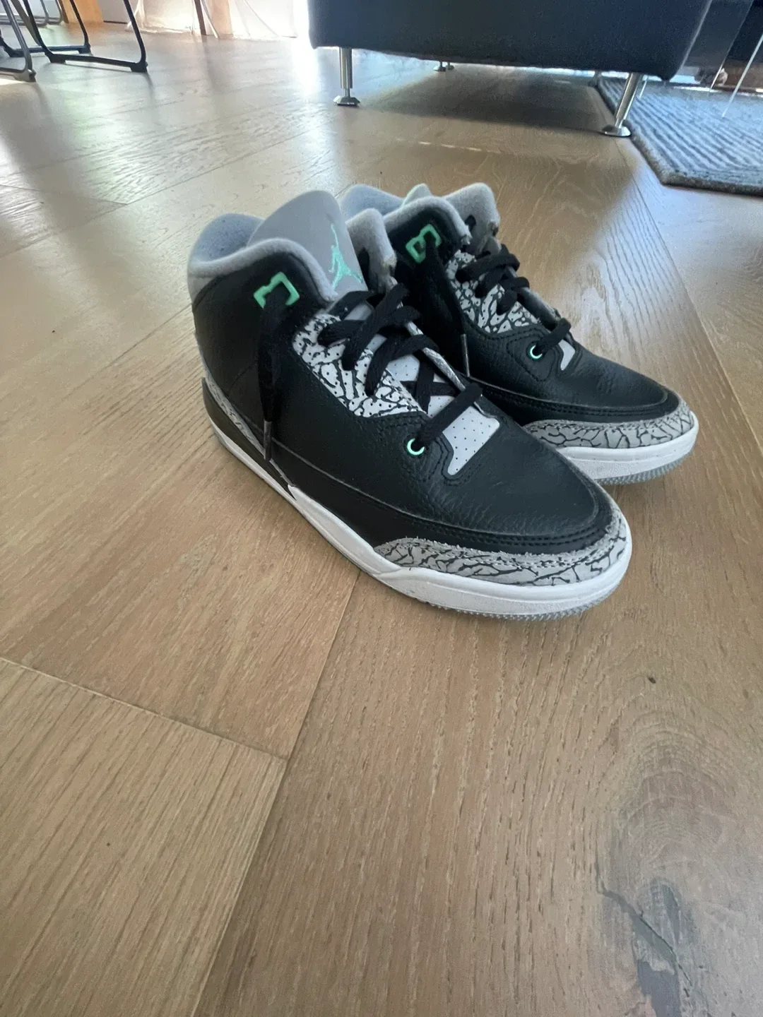 Jordan 3 Retro Black Mint image indicator(6)
