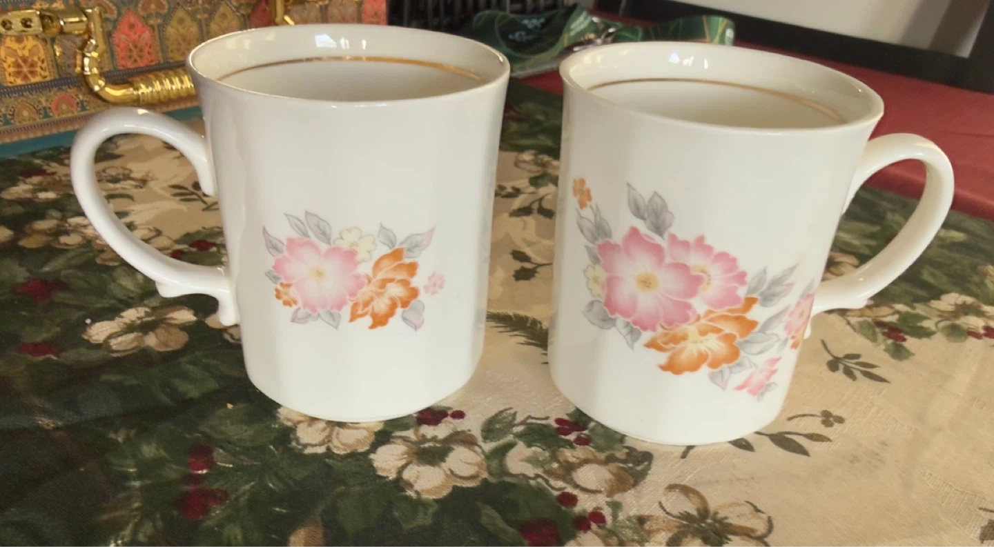 Lt Karat Cottage Rose China Mugs - Set of 6
