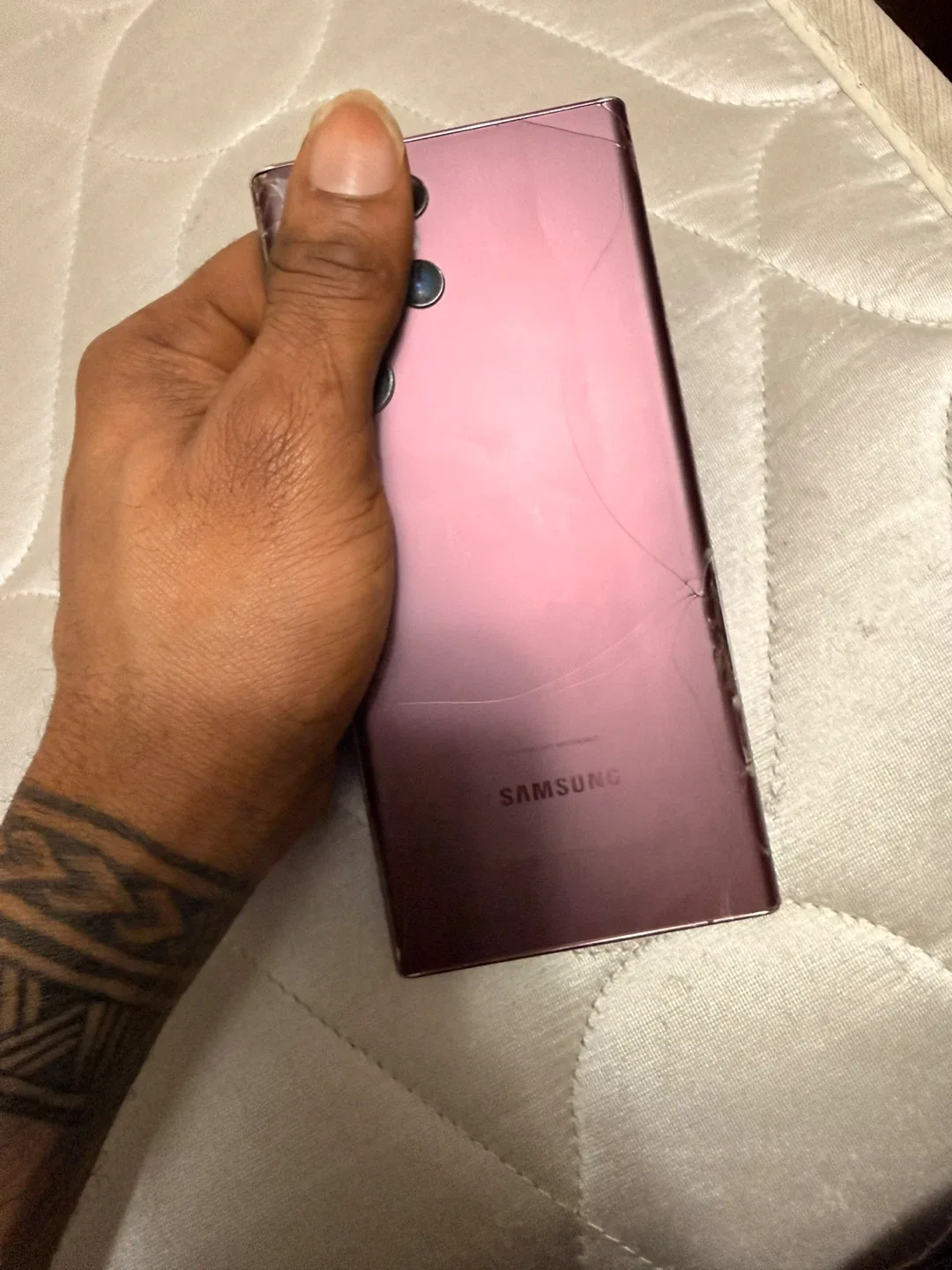 Samsung Galaxy S22 Ultra - Cracked Screen image indicator(4)