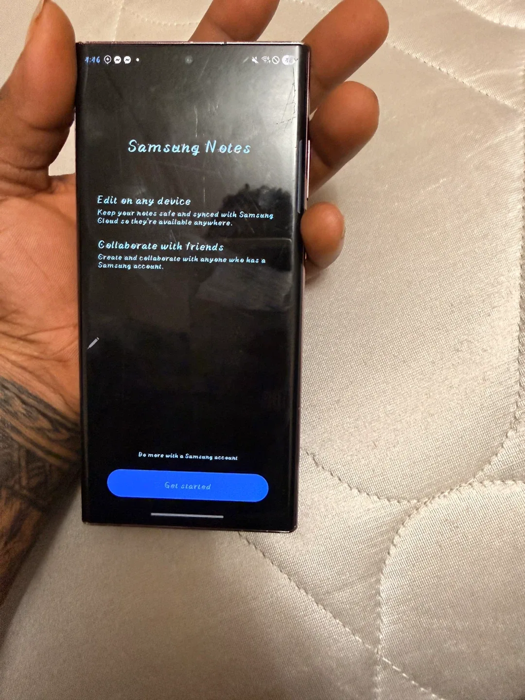Samsung Galaxy S22 Ultra - Cracked Screen image indicator(2)