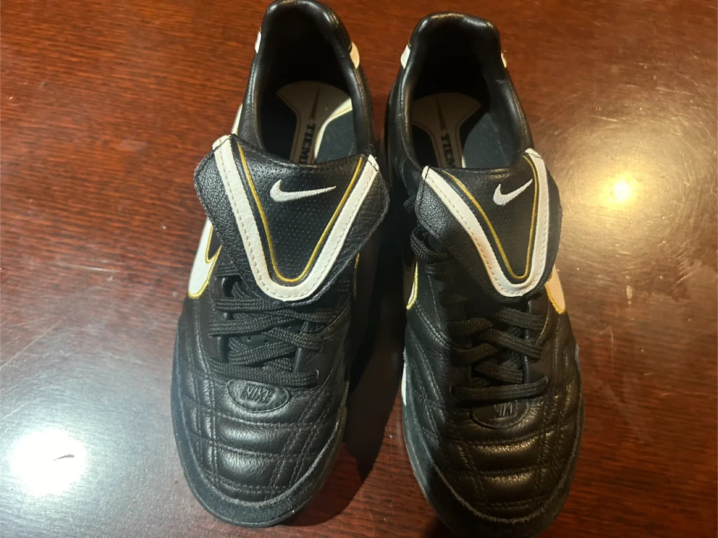 Nike Tiempo Turf Shoes - Size 5.5
