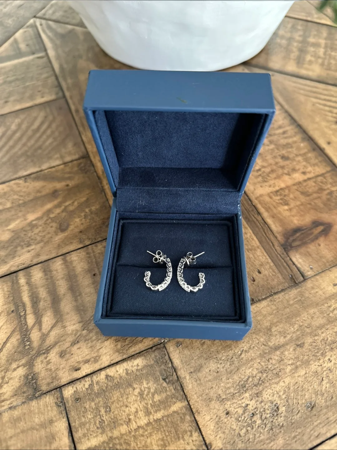 14kt J Hoop Diamond Earrings image indicator(3)