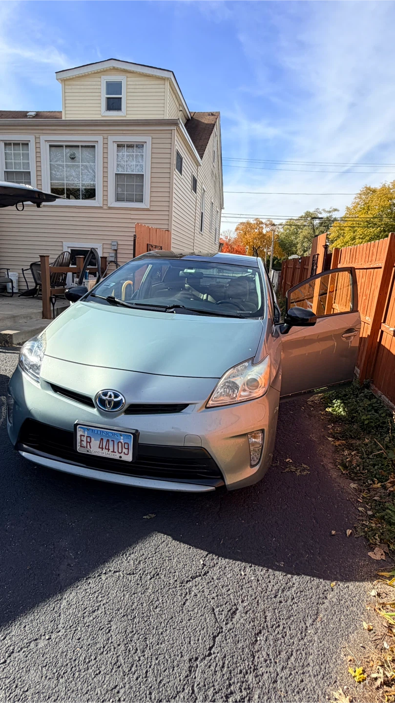 Toyota Prius - photo 2