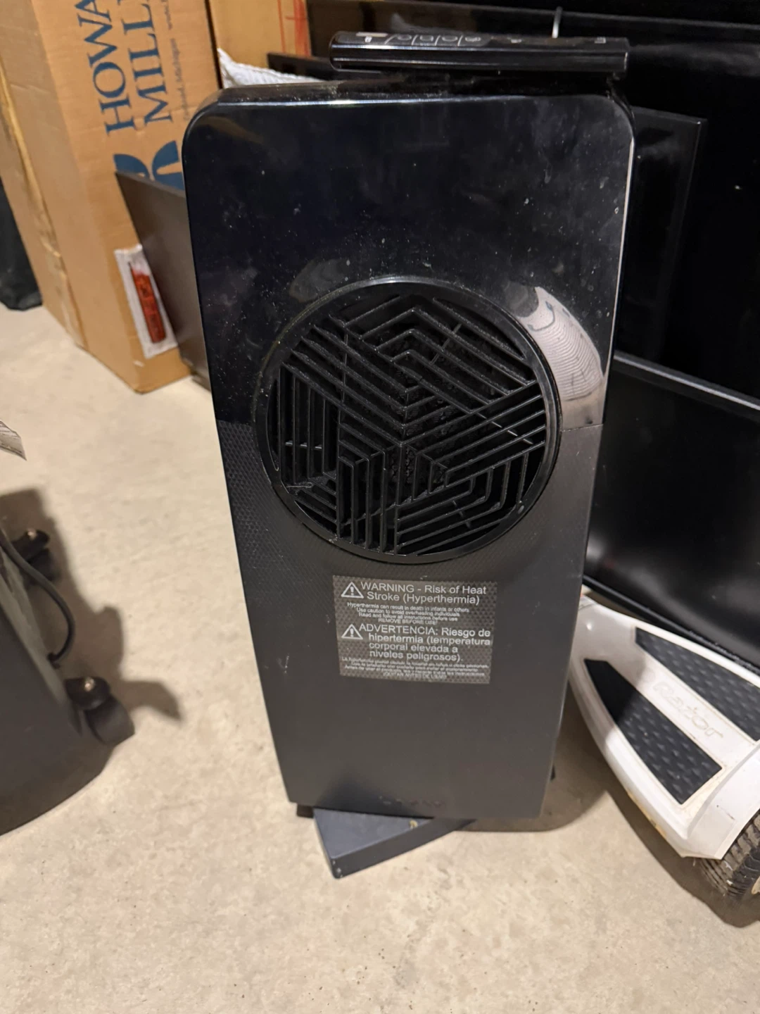 Lasko CC23645 Movable Air Heater
