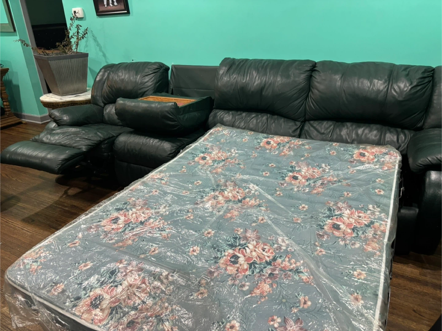 Leather Reclining Sofa and Floral Mattress - photo 4