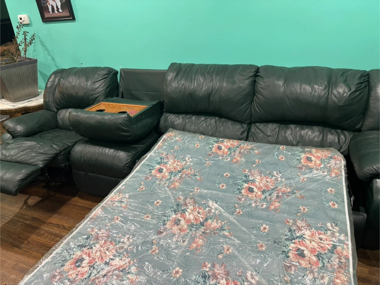 Leather Reclining Sofa and Floral Mattress - photo 5