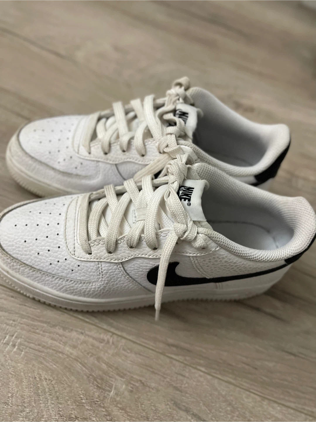 Nike Air Force 1 White/Black, Size US 5Y