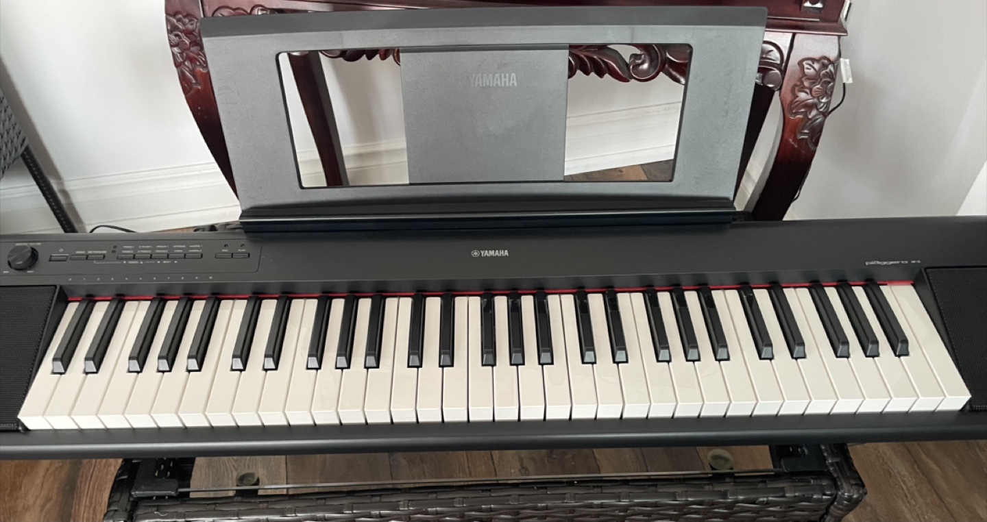 YAMAHA Piaggero NP - 12B Digital Keyboard
