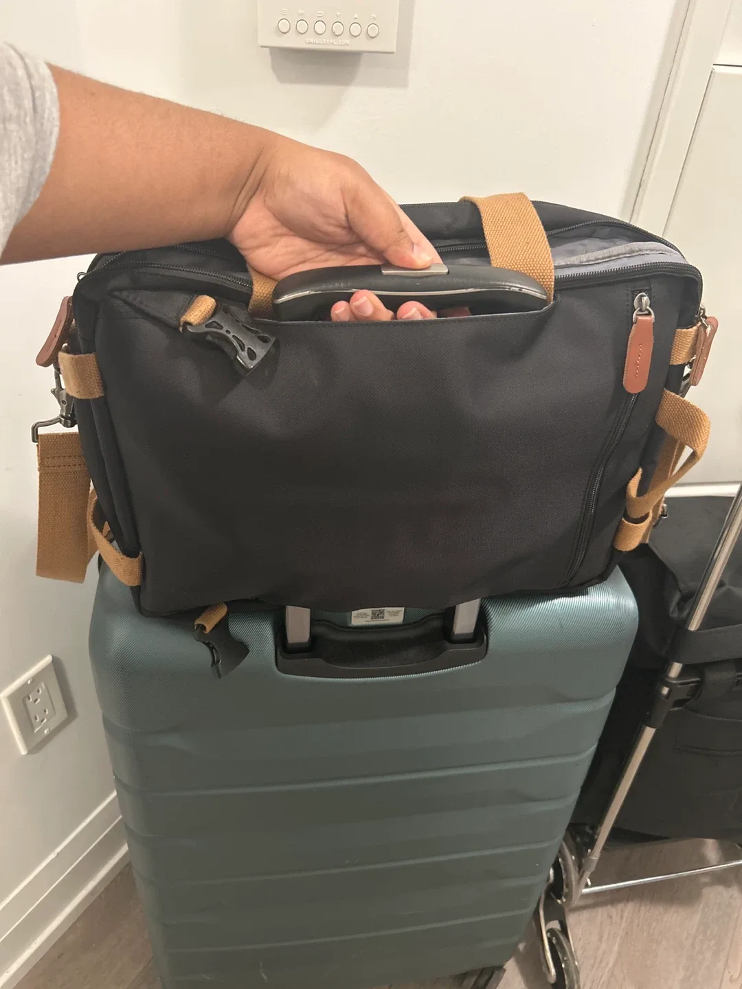 NOVAGO Convertible Briefcase Backpack image indicator(6)