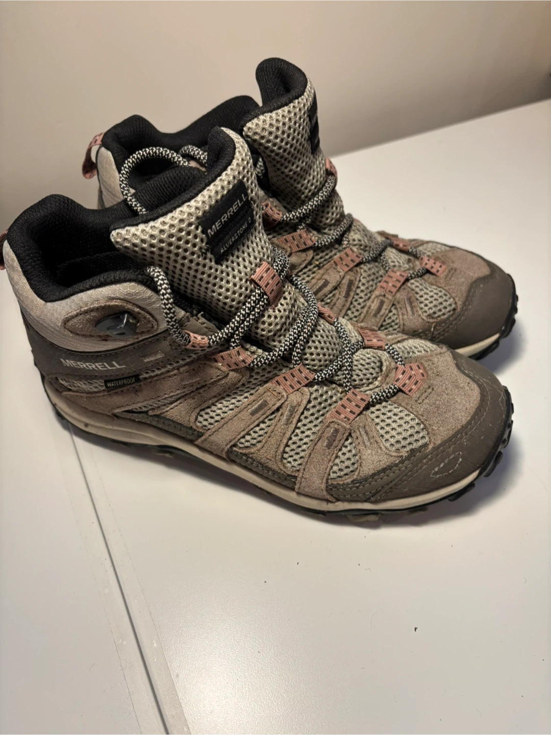 Merrell Alverstone 2 Women's Hiking Boots - Size 7.5