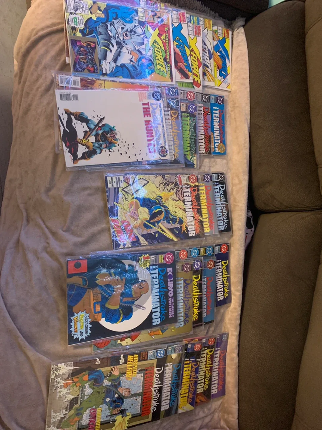 Marvel & DC Comic Book Lot image indicator(6)