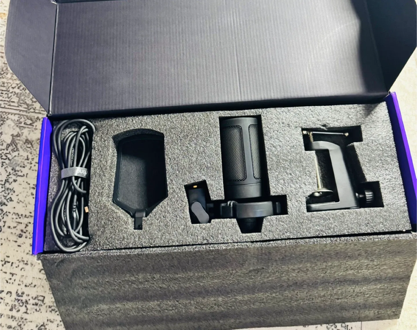 Ampligame A6T Gaming Microphone Kit - New! image indicator(2)