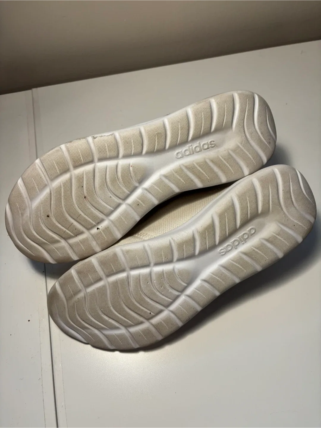 Adidas Women's Gym Shoes - Size 7.5 image indicator(2)