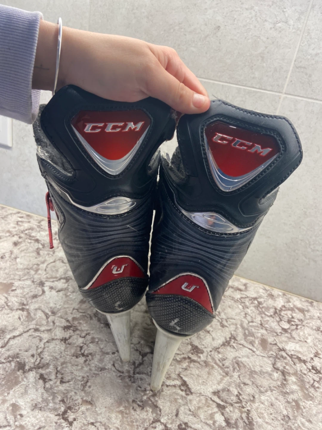 Men’s size 6 CCM skates - photo 2
