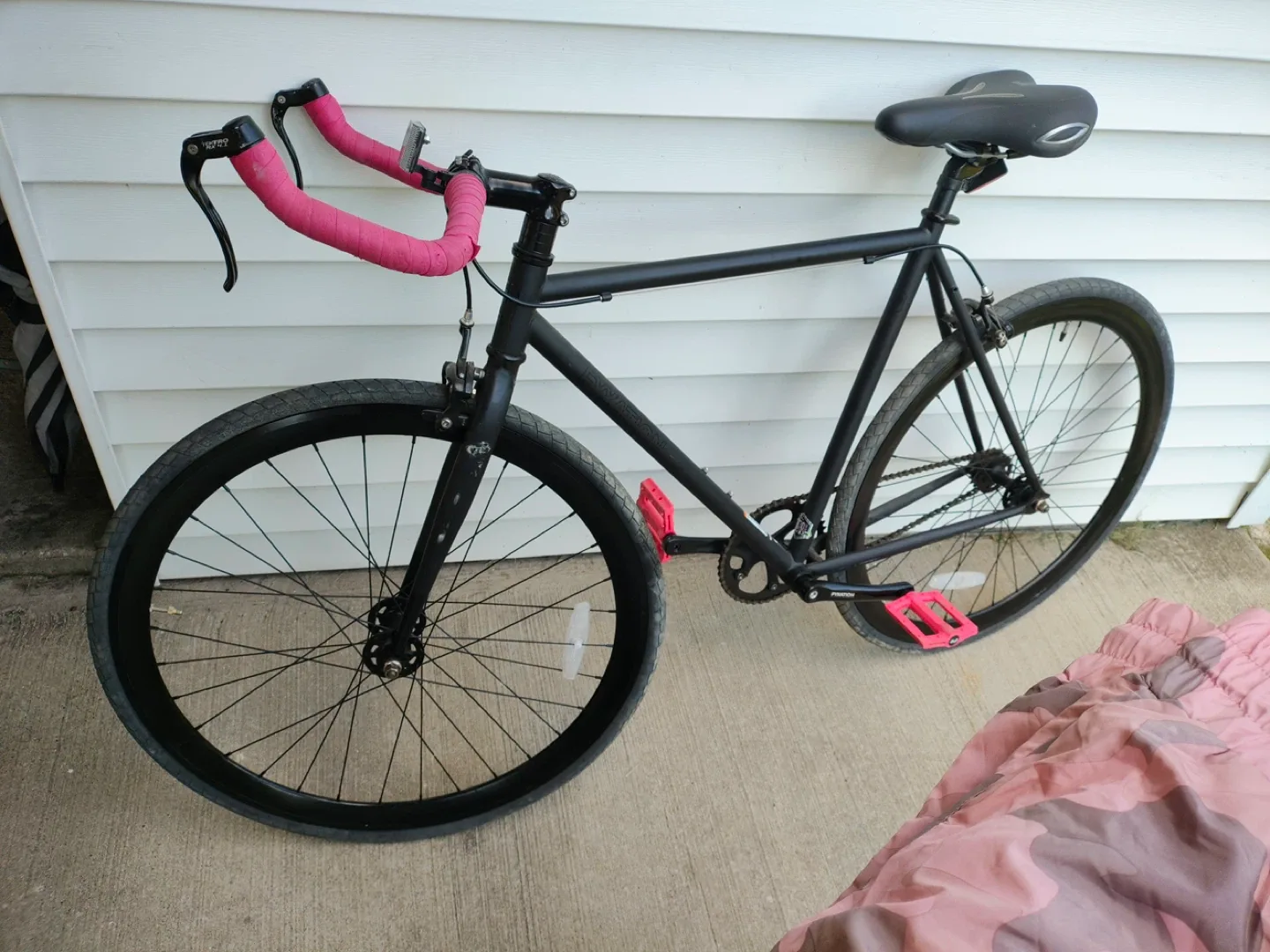 Fixation Cycle Company Bike image indicator(2)