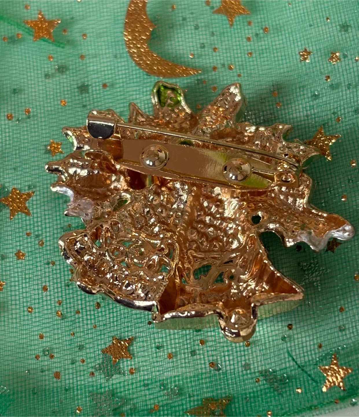 Beautiful Christmas Bell Brooch Pin! image indicator(3)