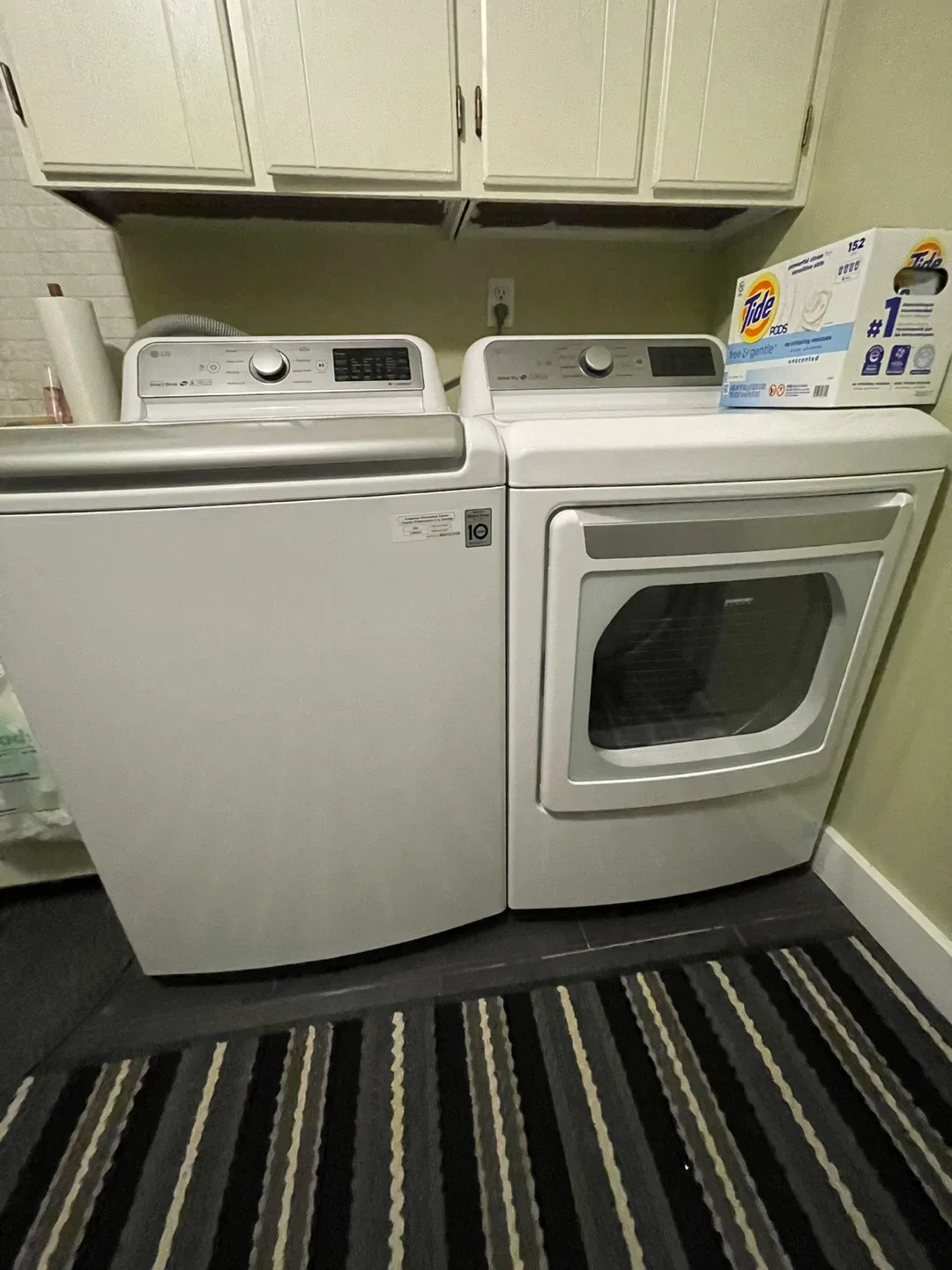 LG Washer and Dryer Set - White image indicator(2)
