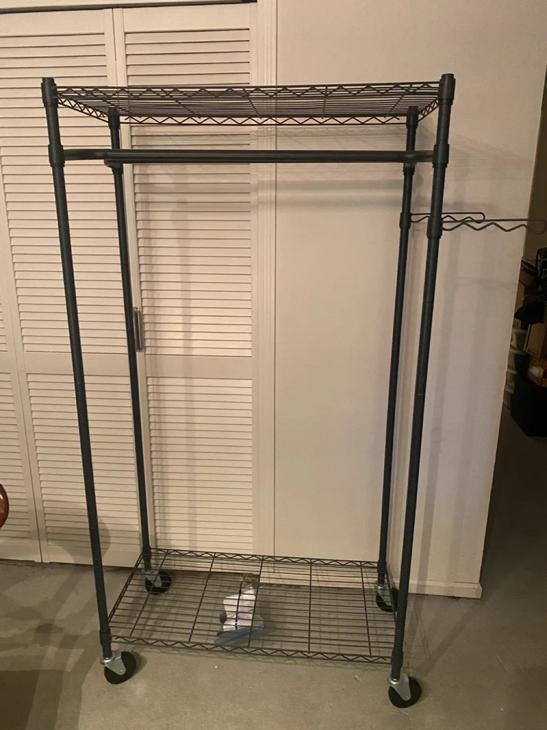 Rolling Garment Rack - Black image indicator(2)