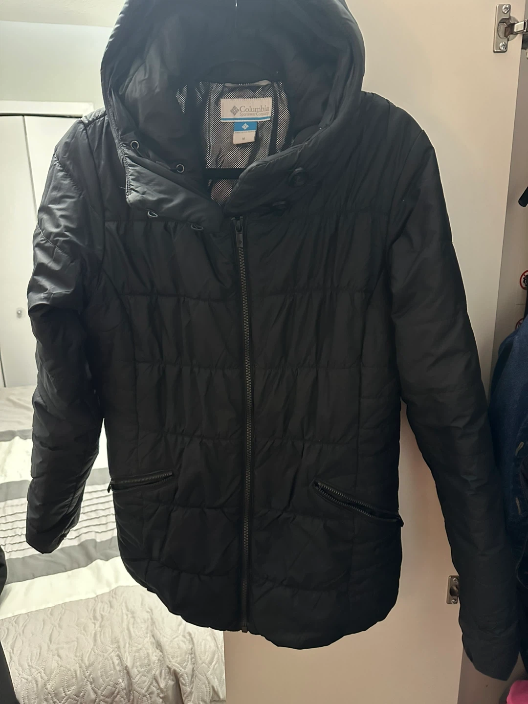 Columbia Black Puffer Jacket - Size M