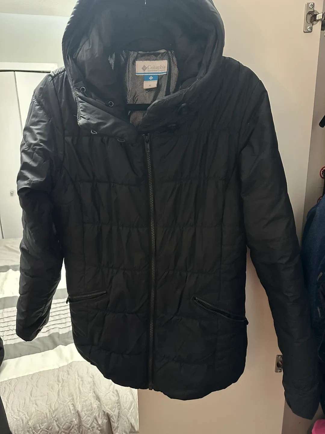 Columbia Black Puffer Jacket - Size M thumbnail