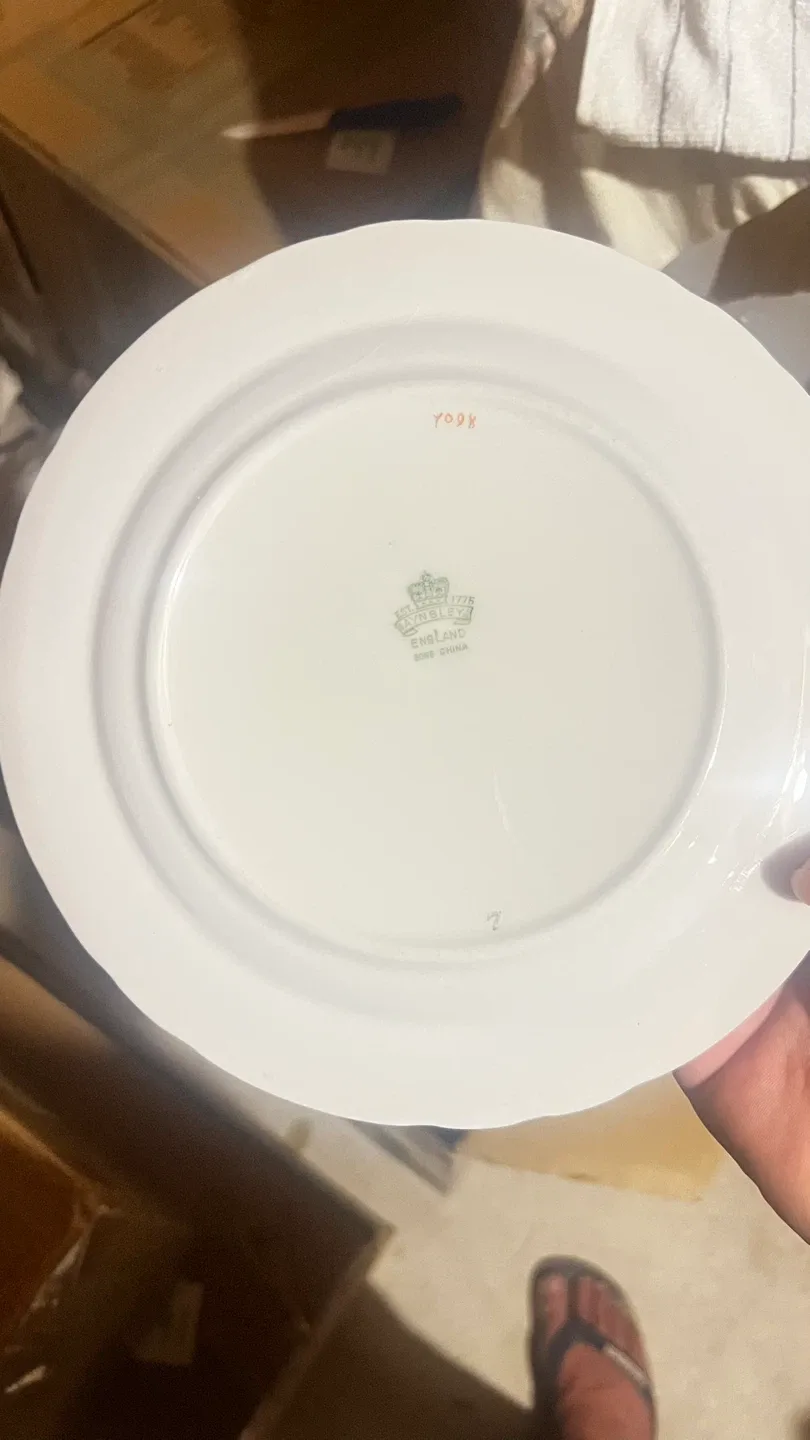 Aynsley England Bone China Plate image indicator(3)