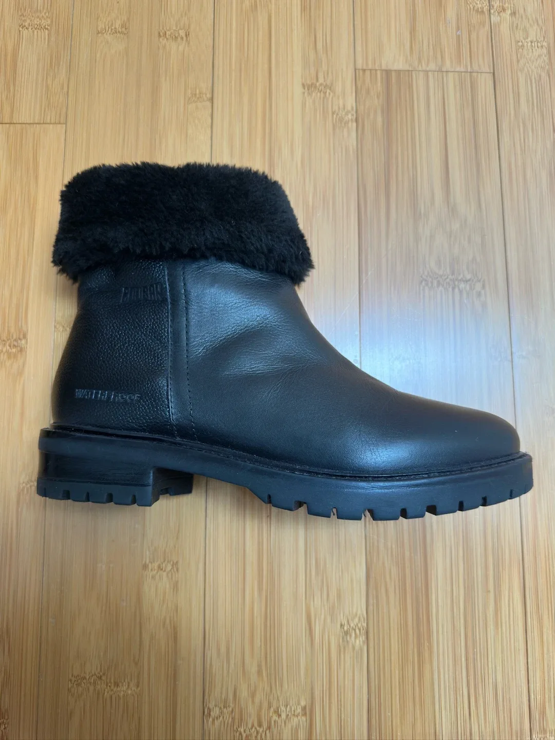 Blondo Waterproof Black Leather Ankle Boots image indicator(2)