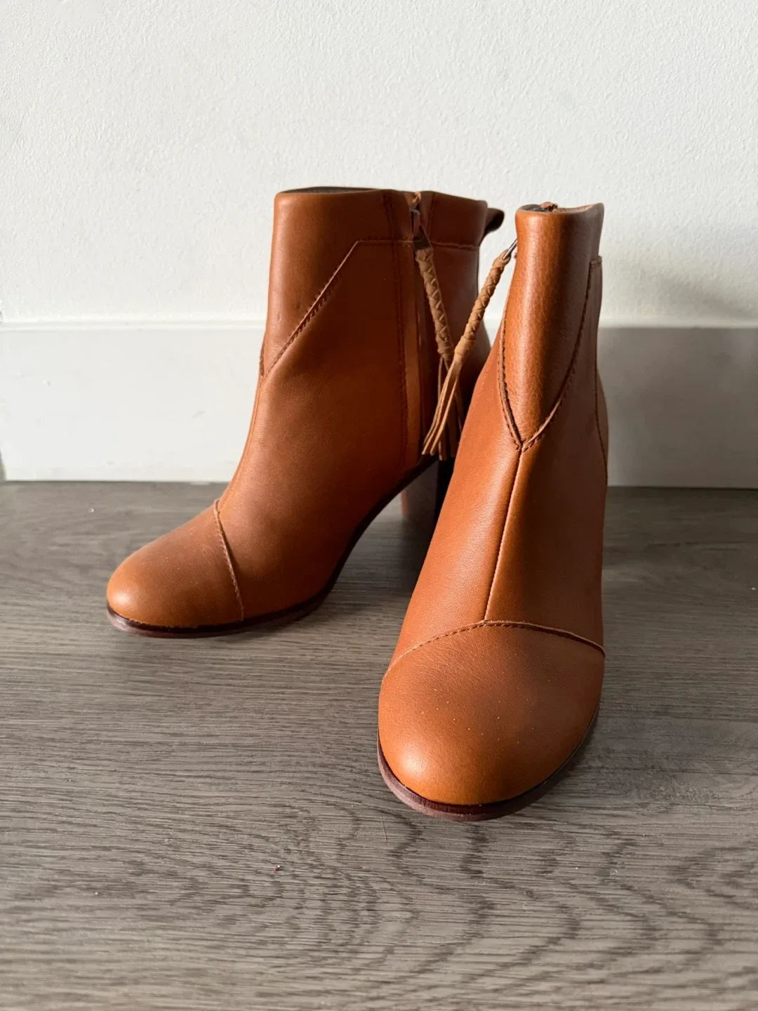 Toms Women Brown Leather Ankle Boots image indicator(6)