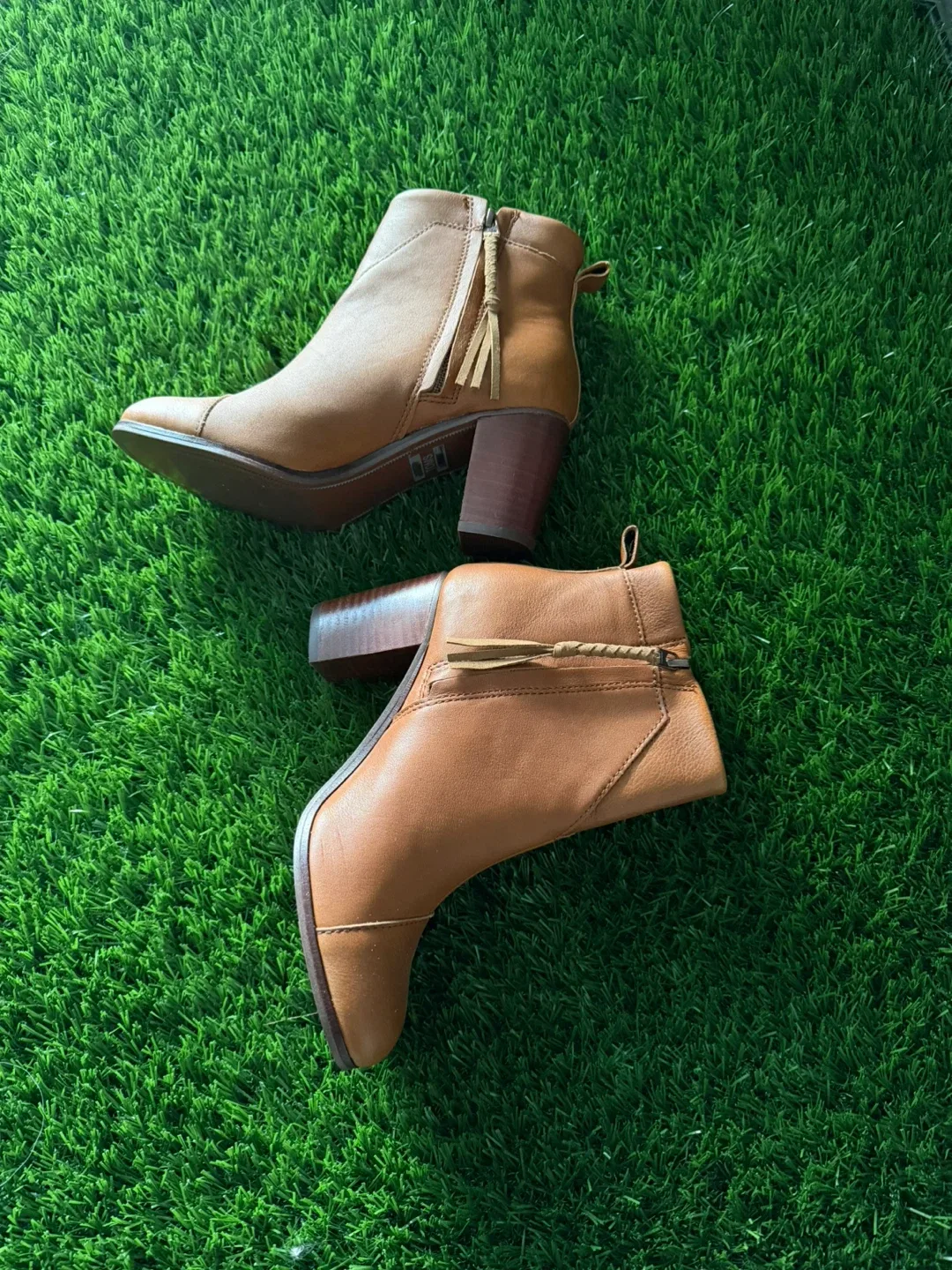 Toms Women Brown Leather Ankle Boots image indicator(5)