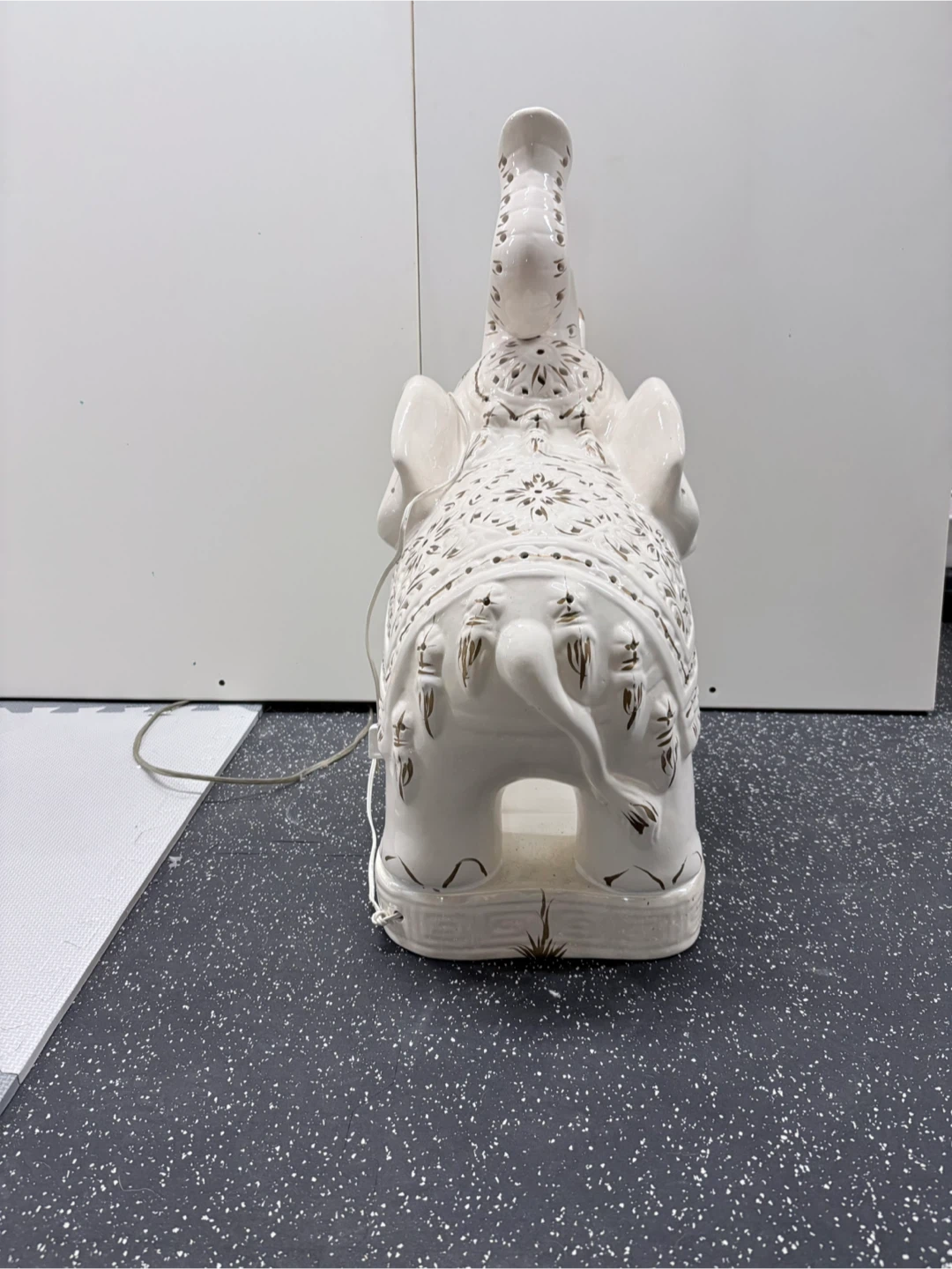 Vintage Porcelain White Elephant Decor - photo 4