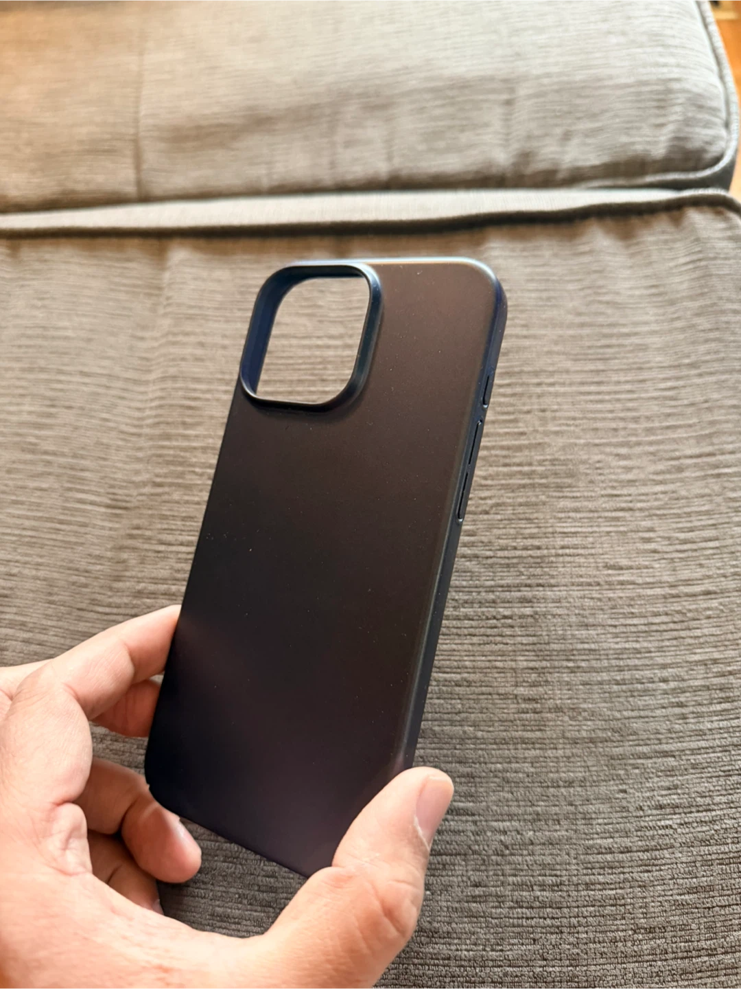 Designed for iPhone 16 Pro Max - photo 4