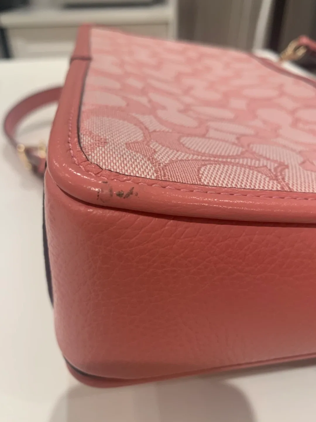 🩷Coach Pink Leather Signature Lonie Shoulder Bag 🎀 image indicator(5)