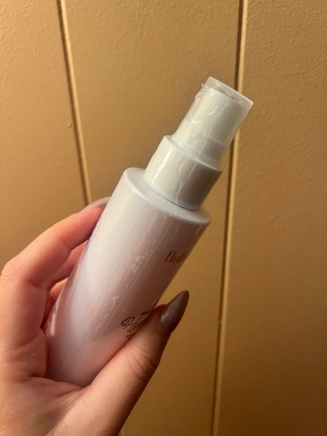 Flutterhabit Hype Girl Hypochlorous Acid Spray (New) image indicator(8)