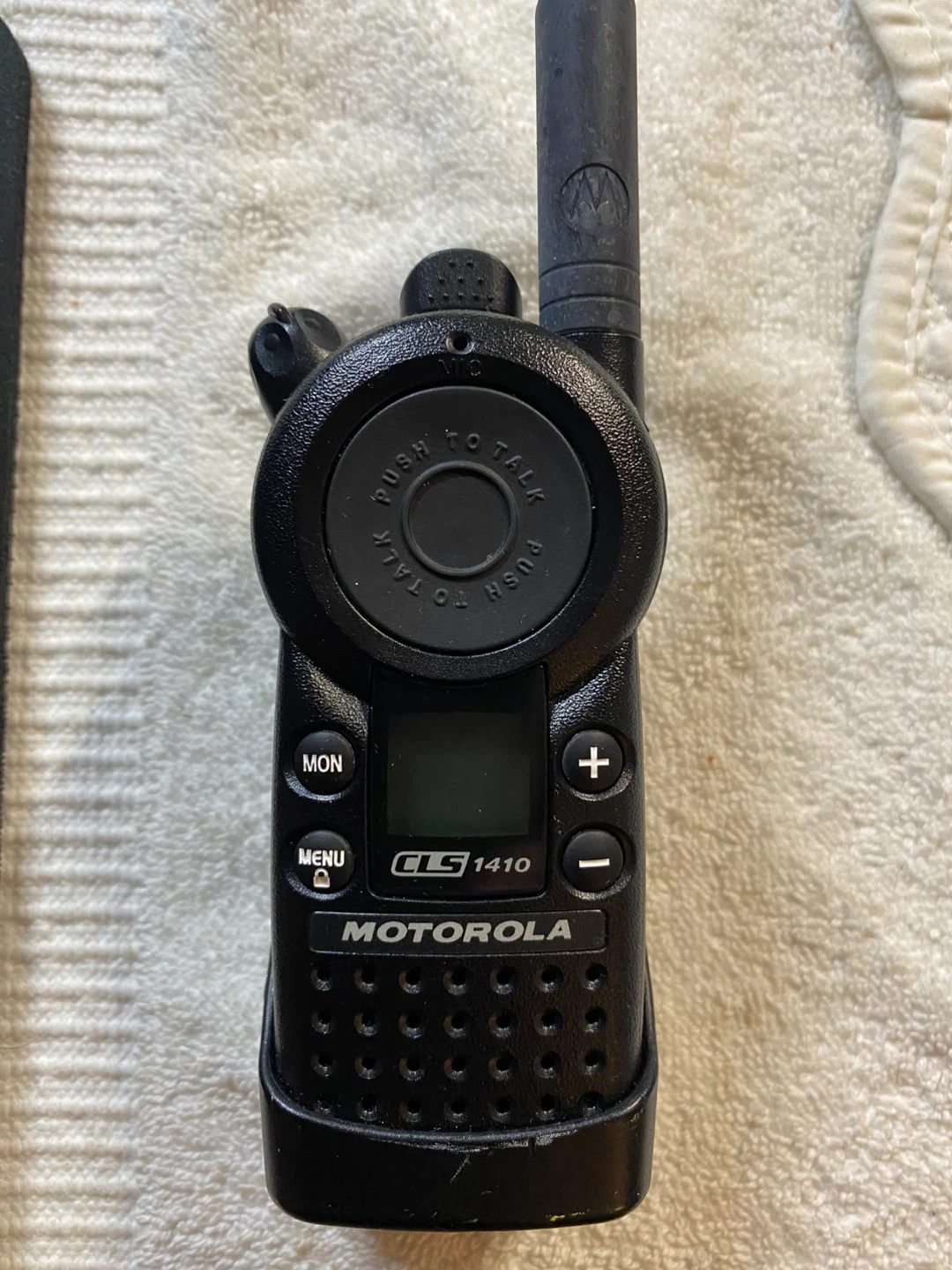 Motorola CLS1410 Two-Way Radio