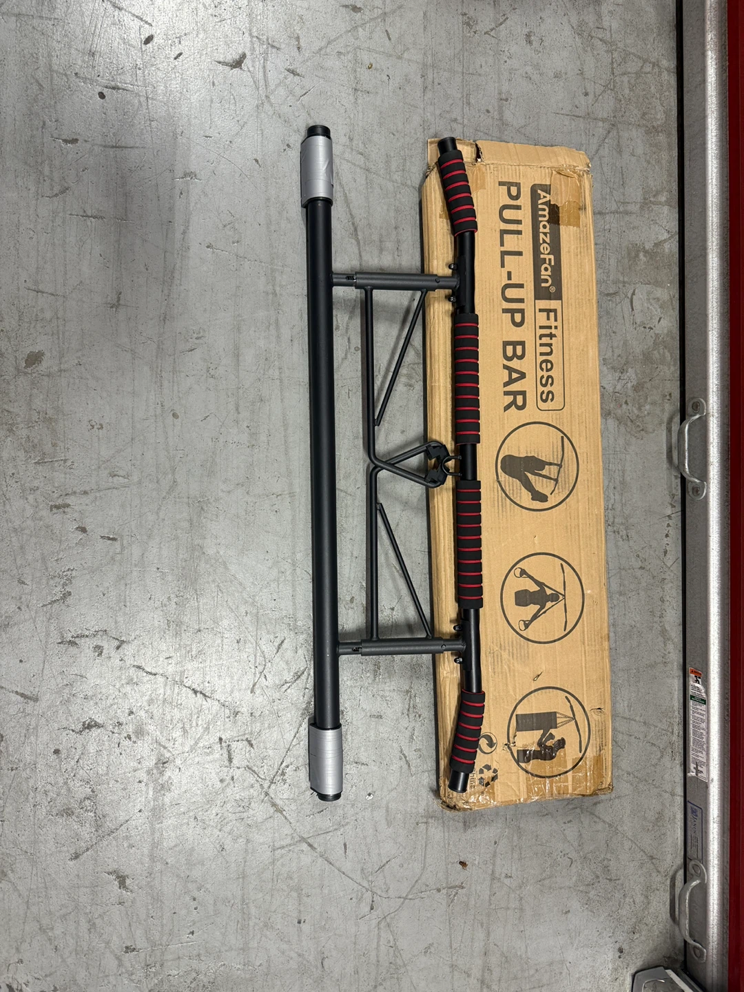 AmazeFan Pull-Up Bar for a doorway