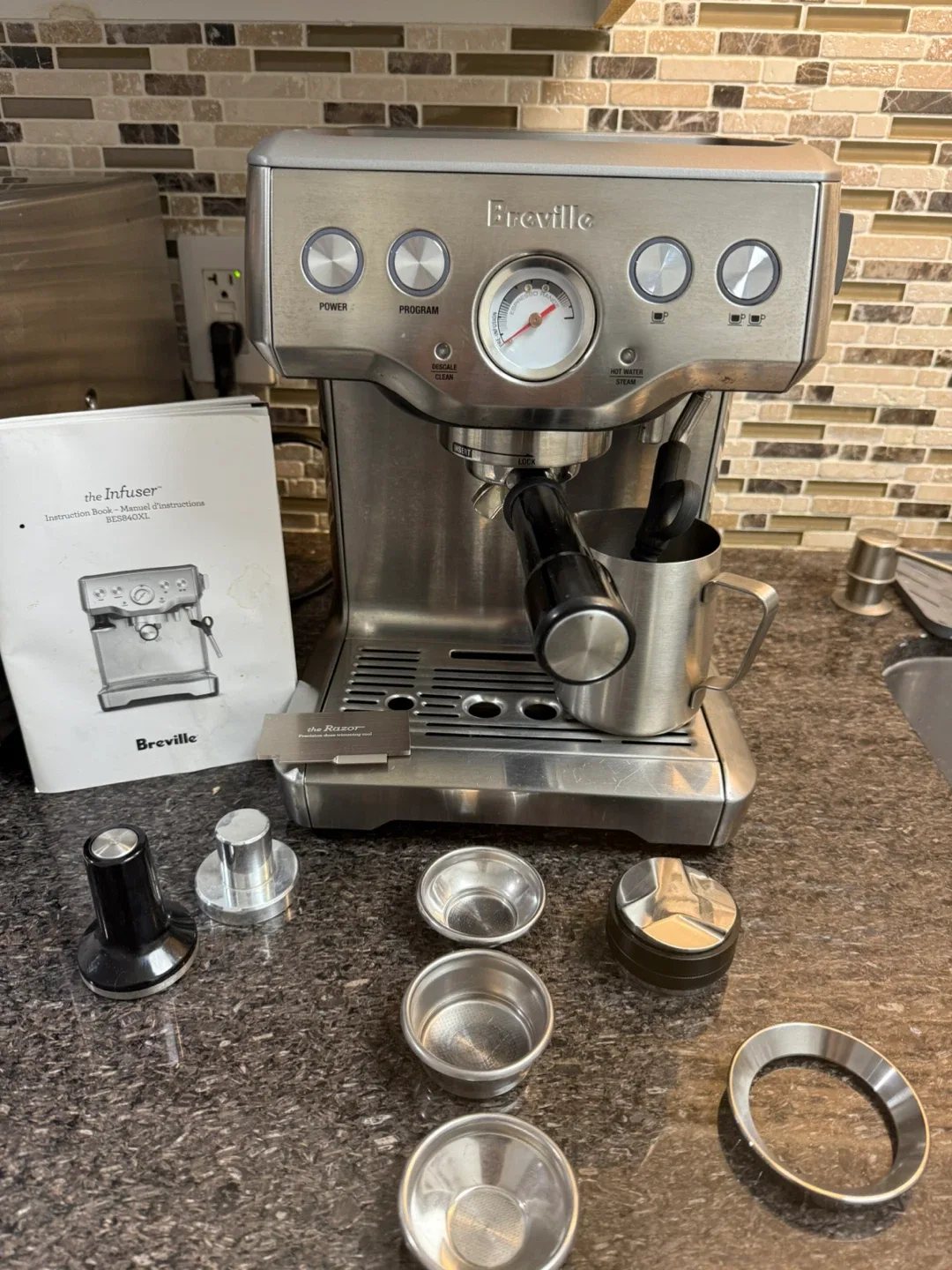 Breville Infuser BES840XL Espresso Machine & Grinder image indicator(3)